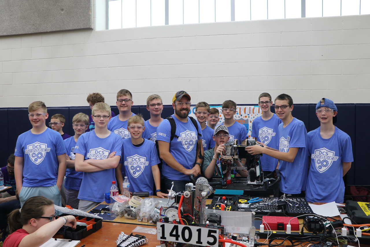 Photo of the DCS Robotics team at the Gull Lake event on May 18, 2019.